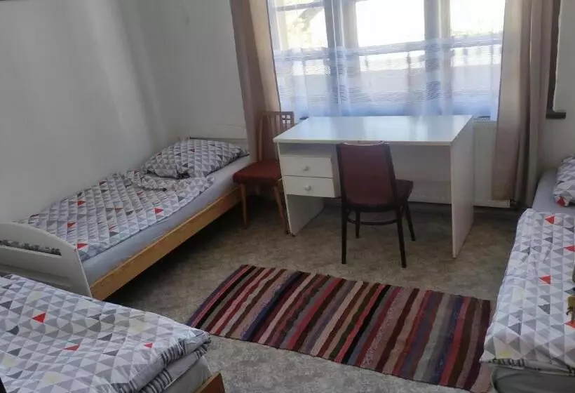 Retkeilymaja Nároďák Jaroměř ,ubytování