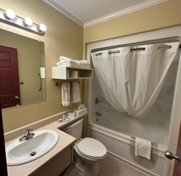 هاستل Travellers Inn Fredericton Nb