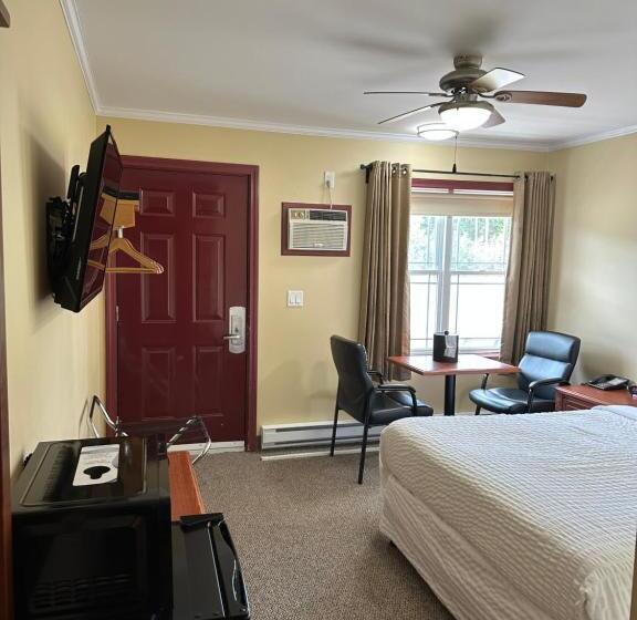 هاستل Travellers Inn Fredericton Nb