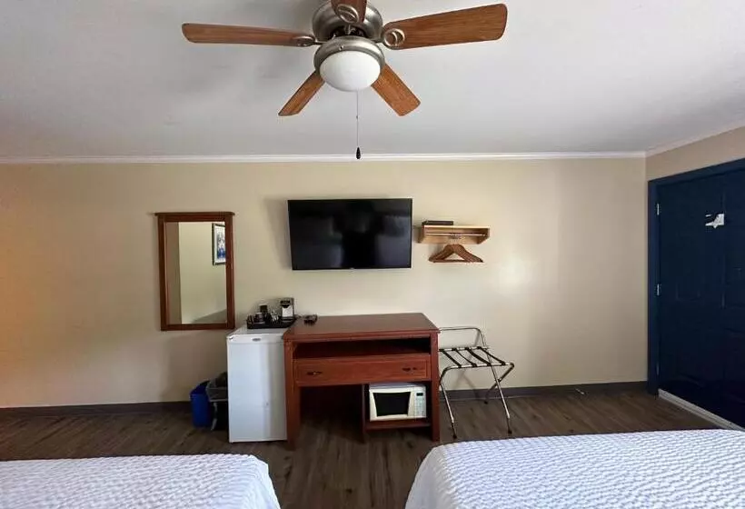 ユースホステル Travellers Inn Fredericton Nb