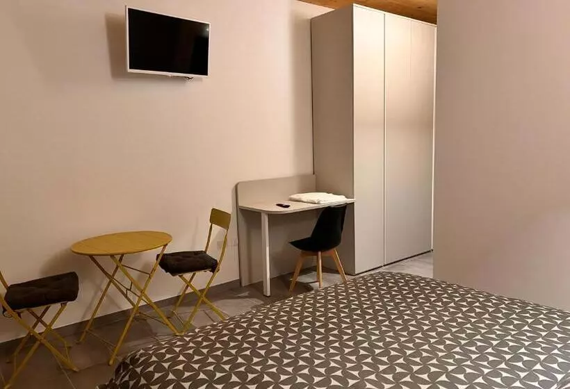 ベッドアンドブレックファースト Al Borgo Camere E Colazione