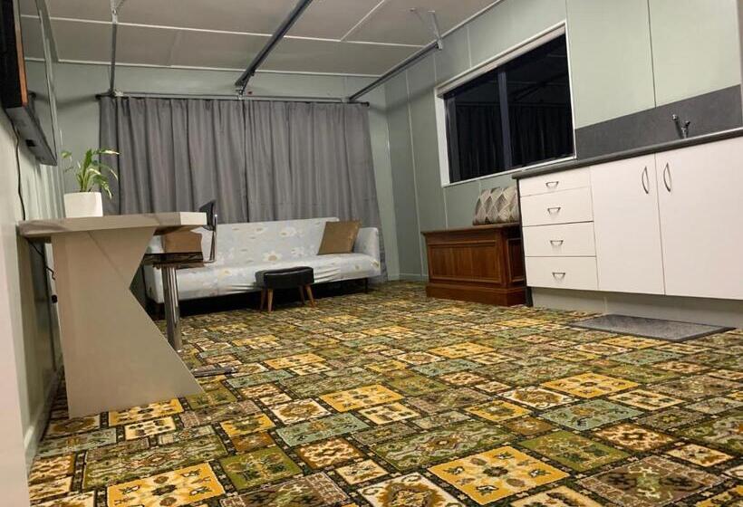 민박 American Rustic Barn