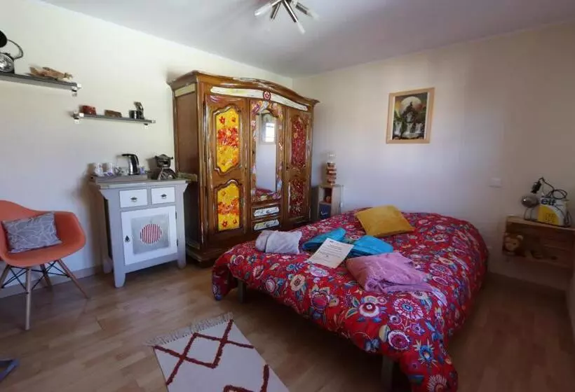 Aamiaismajoitus (B&B) Au Verger Des Louves