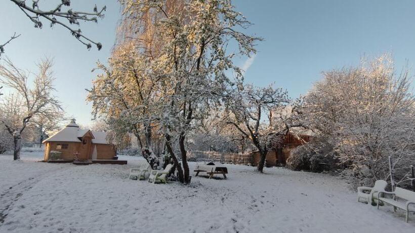 ベッドアンドブレックファースト Au Verger Des Louves