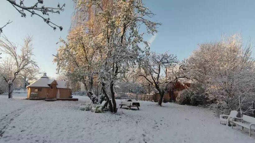 Aamiaismajoitus (B&B) Au Verger Des Louves