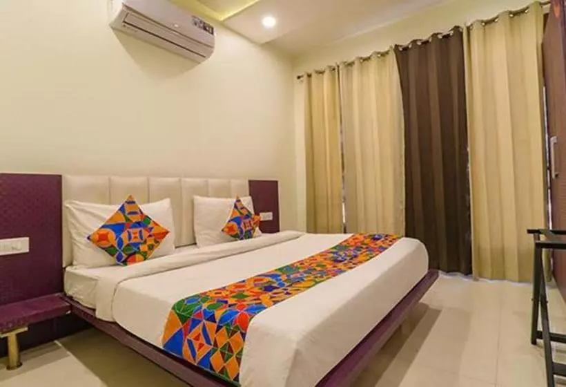 Fabhotel Gh Home