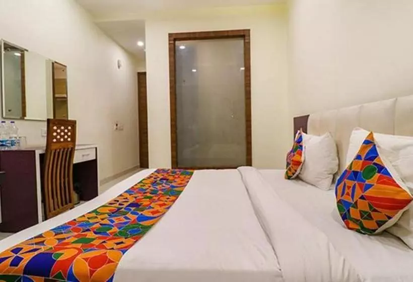 Fabhotel Gh Home