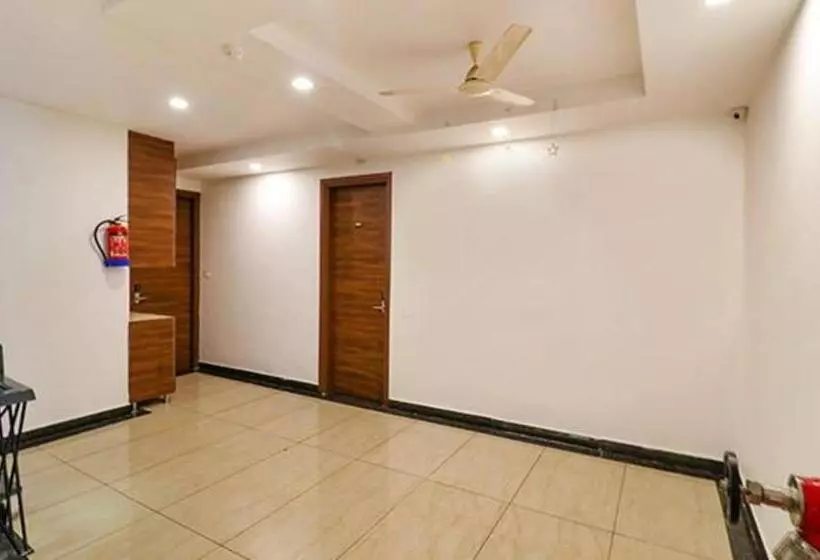 Fabhotel Gh Home