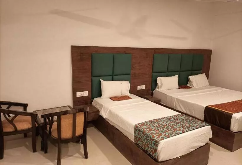 هتل Ambience Stay   At  Igi Delhi Airport