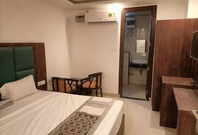 هتل Ambience Stay   At  Igi Delhi Airport