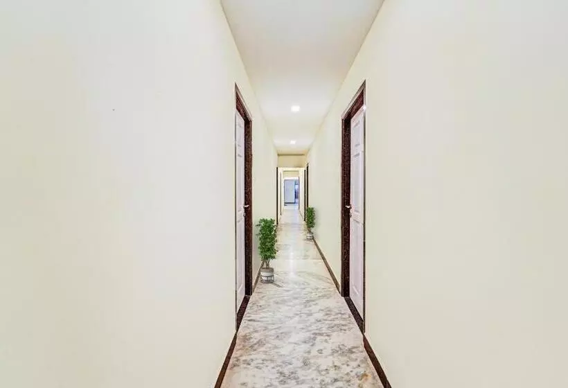 هتل Ambience Stay   At  Igi Delhi Airport