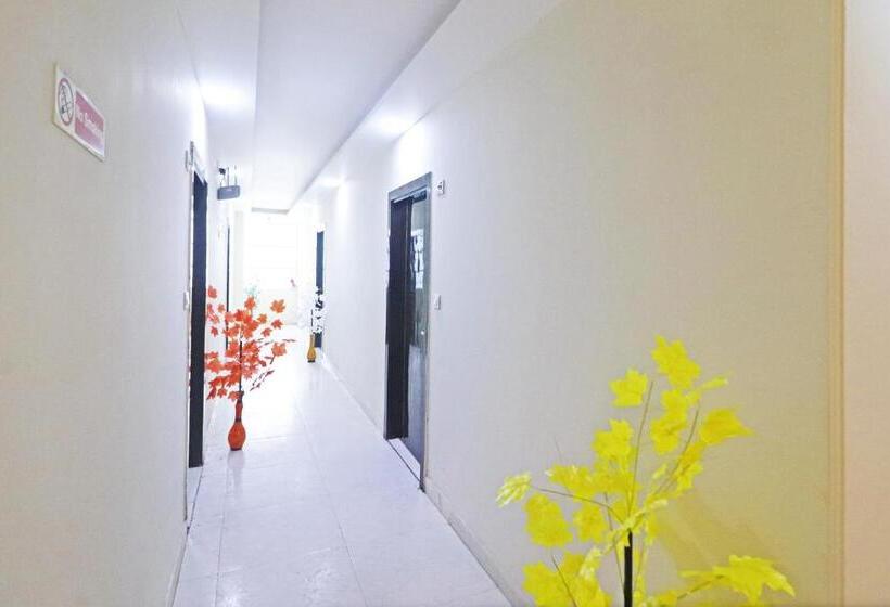 هتل Ambience Stay   At  Igi Delhi Airport