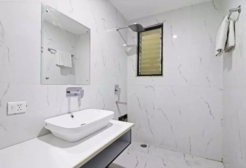هتل Ambience Stay   At  Igi Delhi Airport