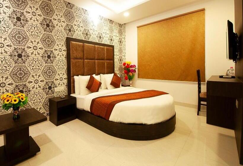 هتل Ambience Stay   At  Igi Delhi Airport