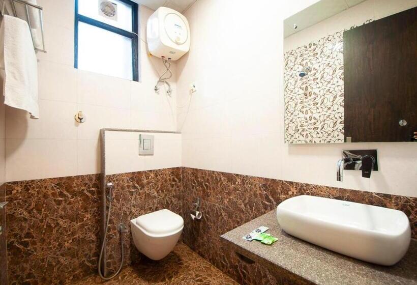 هتل Ambience Stay   At  Igi Delhi Airport