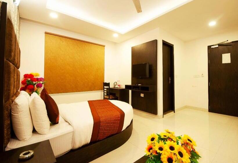 هتل Ambience Stay   At  Igi Delhi Airport