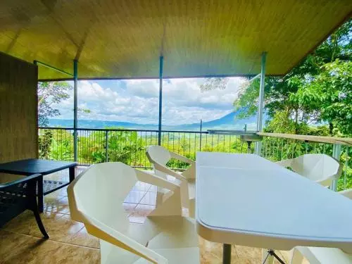 هتل Arenal Jungla Lodge