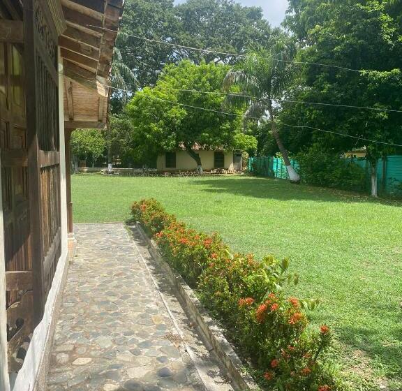 هتل Campestre La Coqueta