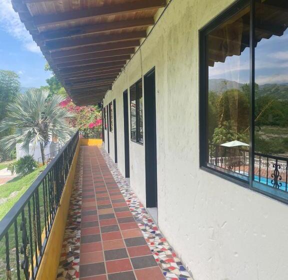 هتل Campestre La Coqueta