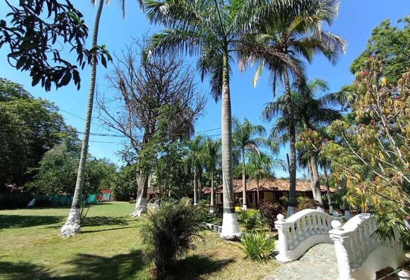 هتل Campestre La Coqueta