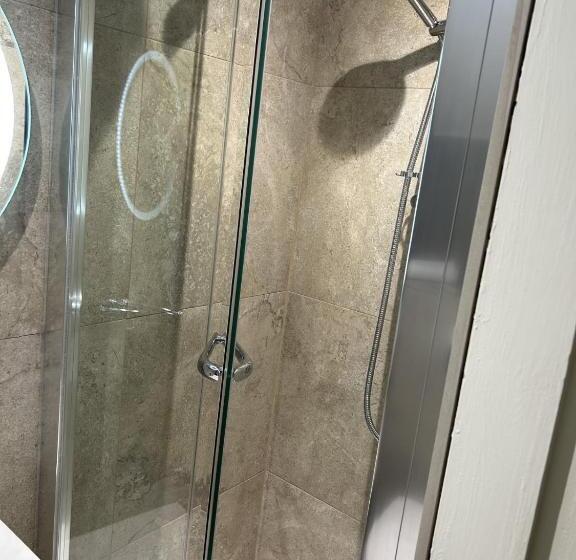 Otel Castle Irvine Estate