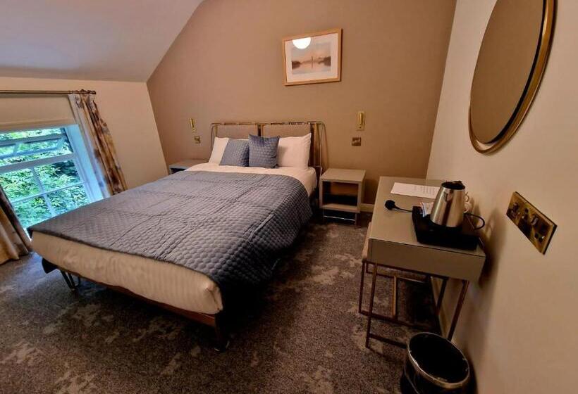 Otel Castle Irvine Estate