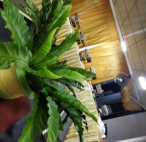 בית מלון כפרי Deliya Holiday Resort