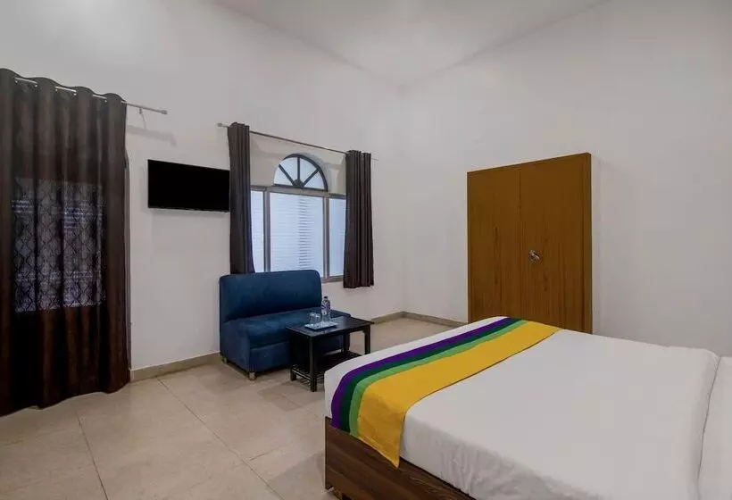 Itsy Hotels Om Pushp Residency