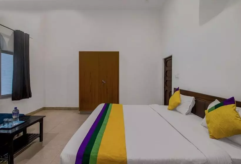 Itsy Hotels Om Pushp Residency