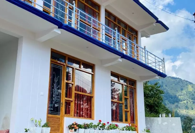 ホテル Mansarovar Inn