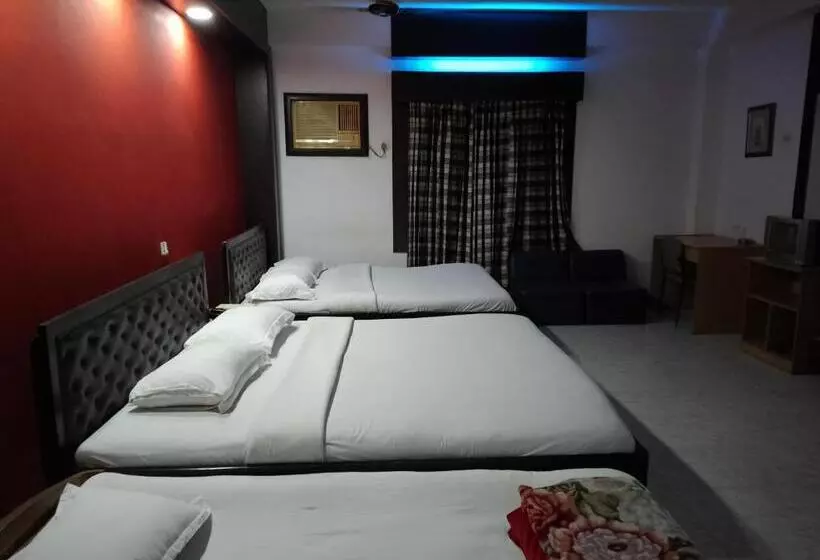 هتل Rainbow Guest House