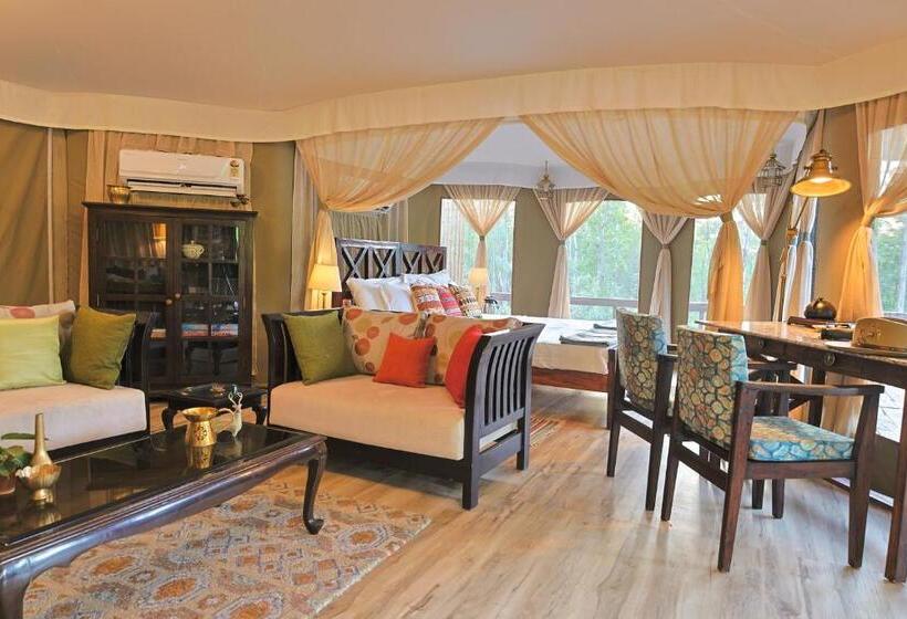 בית מלון כפרי Saja And Sal The Chief S Tent