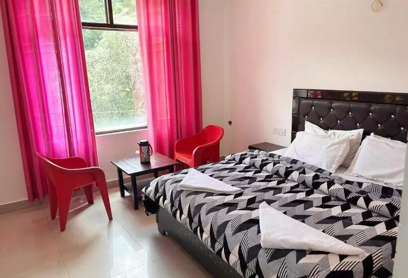 ホテル Sarthak Villa