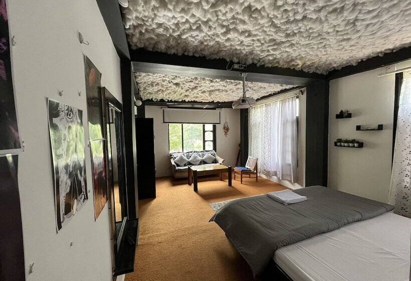 בית מלון כפרי The Locals By Roomshala