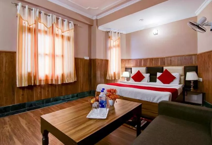Hotelli Varuni Classic Mcleod Ganj !! Near Mall Road !!