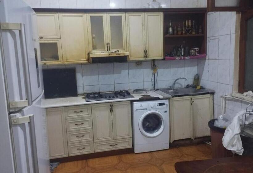 Mini Budget Baku Hostel