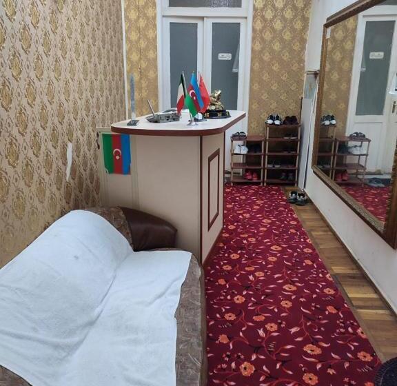 Mini Budget Baku Hostel