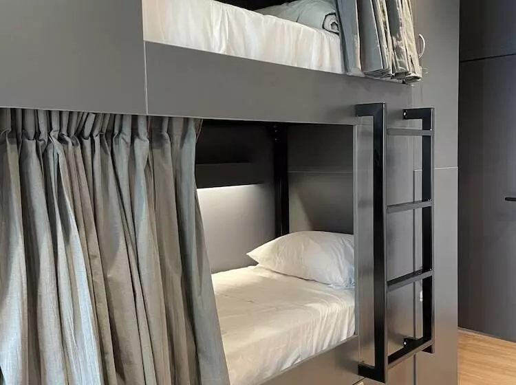 Mons Hostel