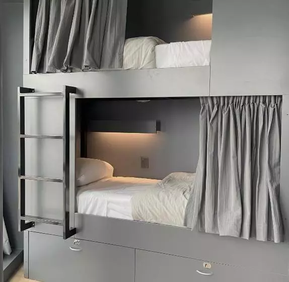 Mons Hostel