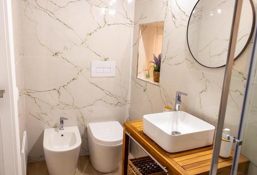 پانسیون Daria S Home Apartment Rooms