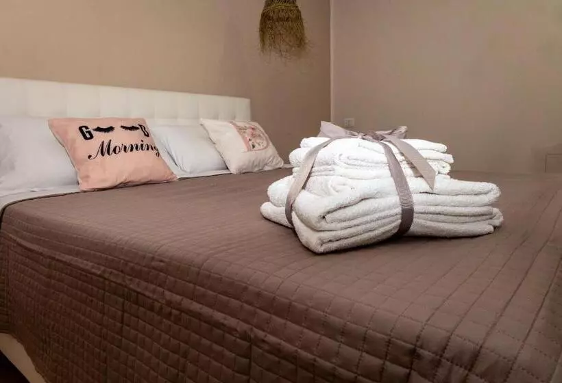 پانسیون Daria S Home Apartment Rooms