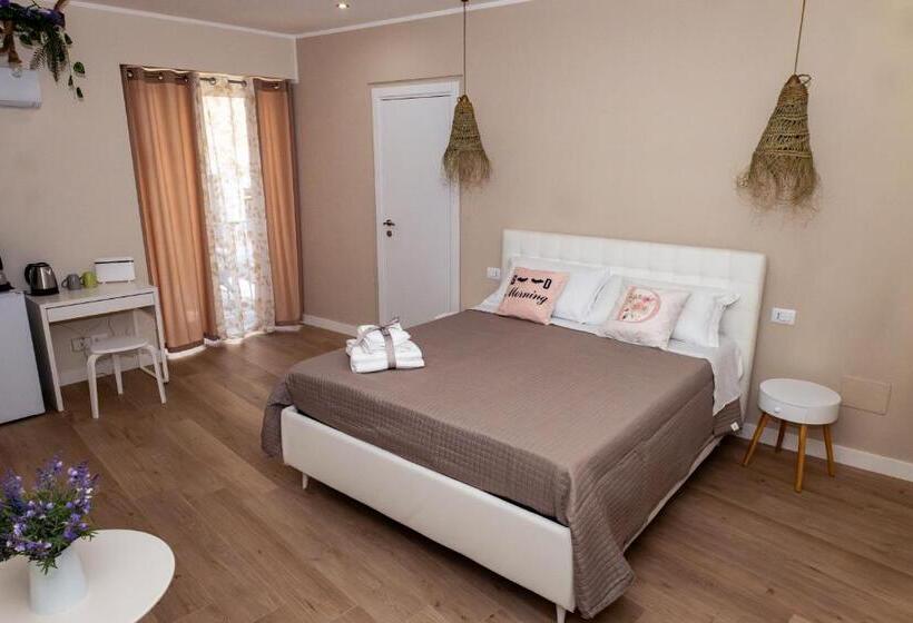 پانسیون Daria S Home Apartment Rooms