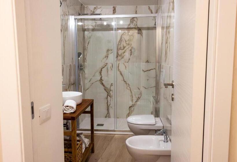 پانسیون Daria S Home Apartment Rooms