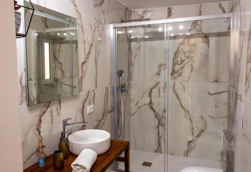 پانسیون Daria S Home Apartment Rooms