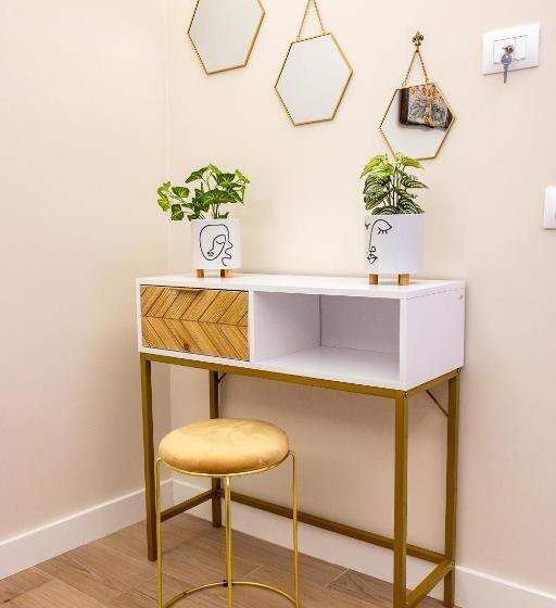 پانسیون Daria S Home Apartment Rooms