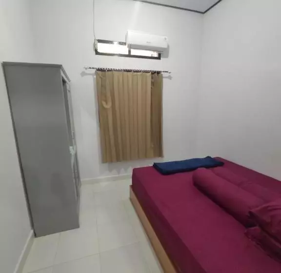 ペンション Home Syariah Guest House Ampana