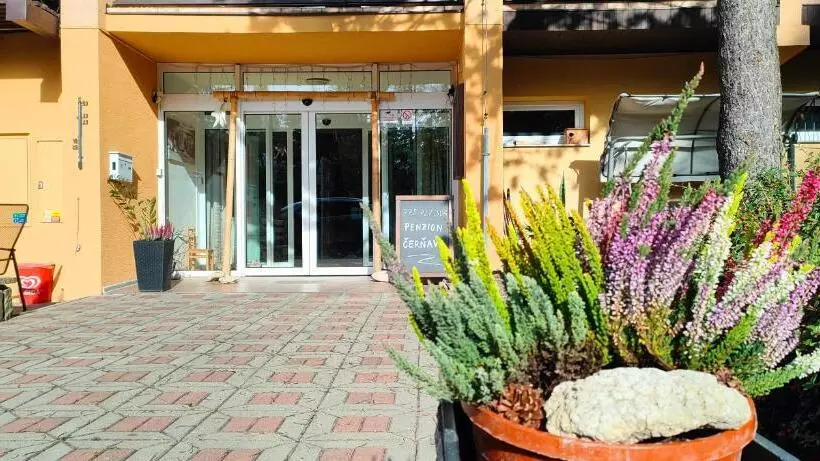 Majatalo Penzion Tesák čerňava