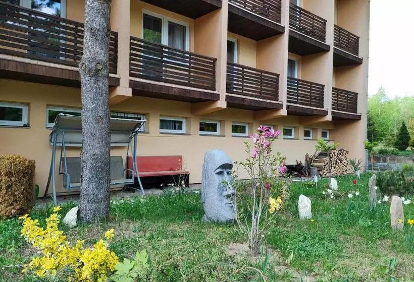 Majatalo Penzion Tesák čerňava