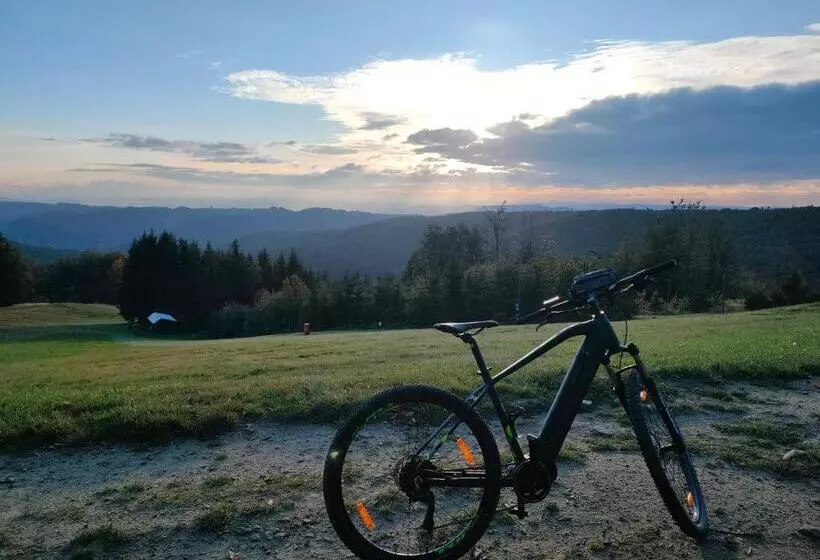 Majatalo Penzion Tesák čerňava