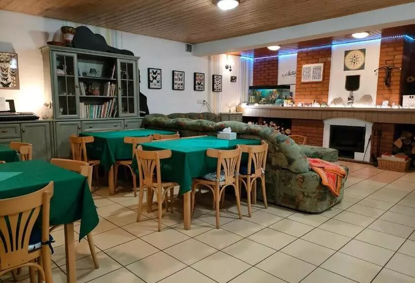 Majatalo Penzion Tesák čerňava